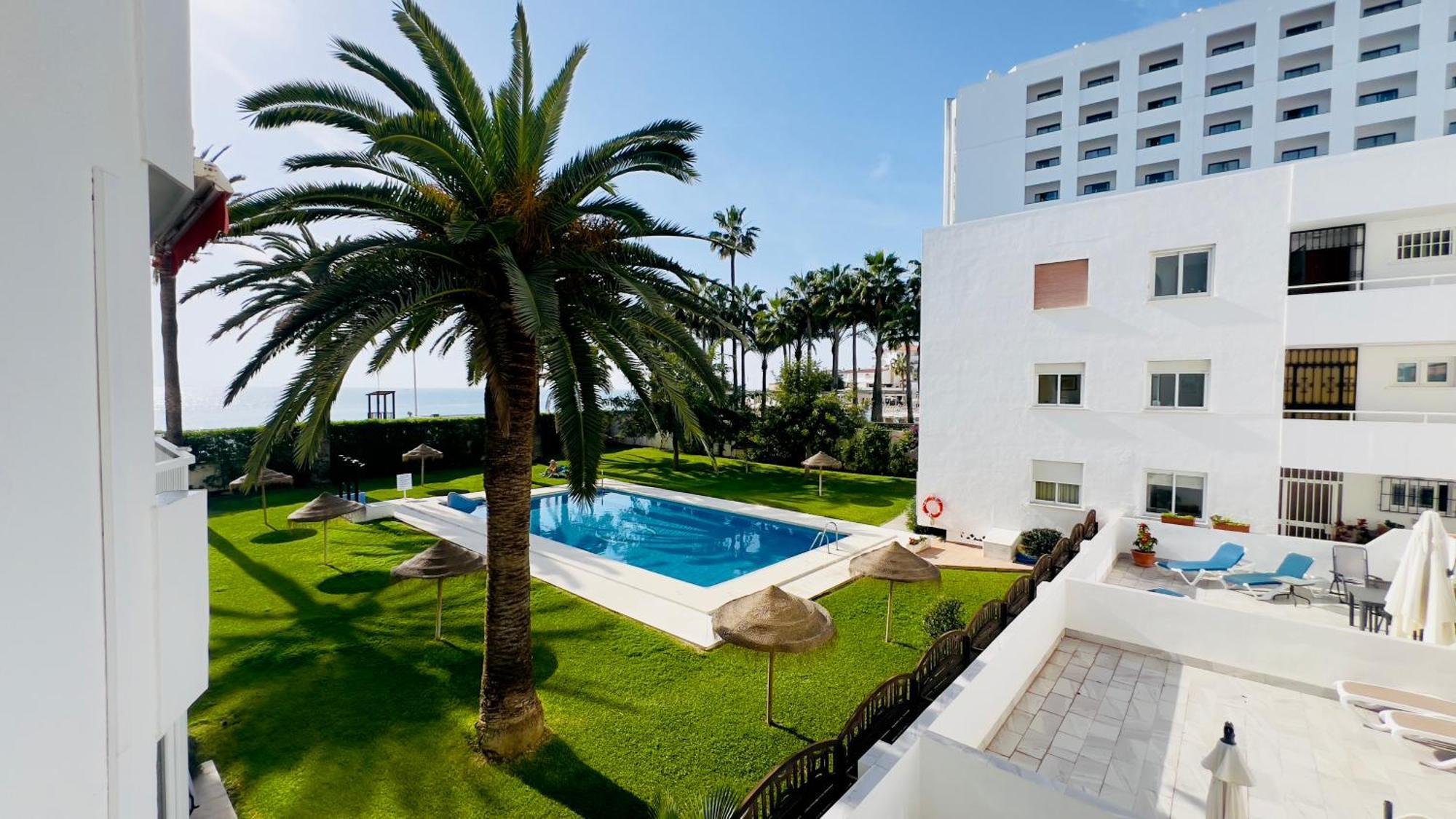 Torresol Sea View Apartment Nerja Bagian luar foto